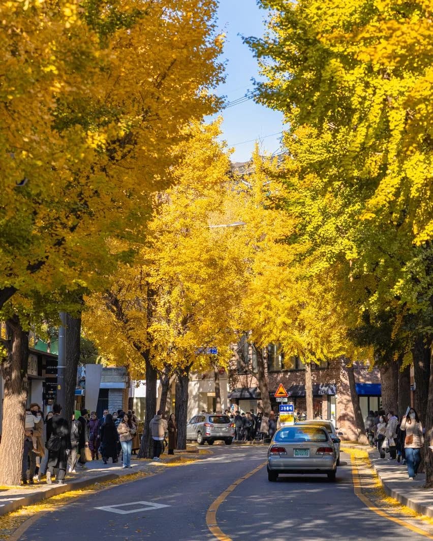 Samcheong-dong Street